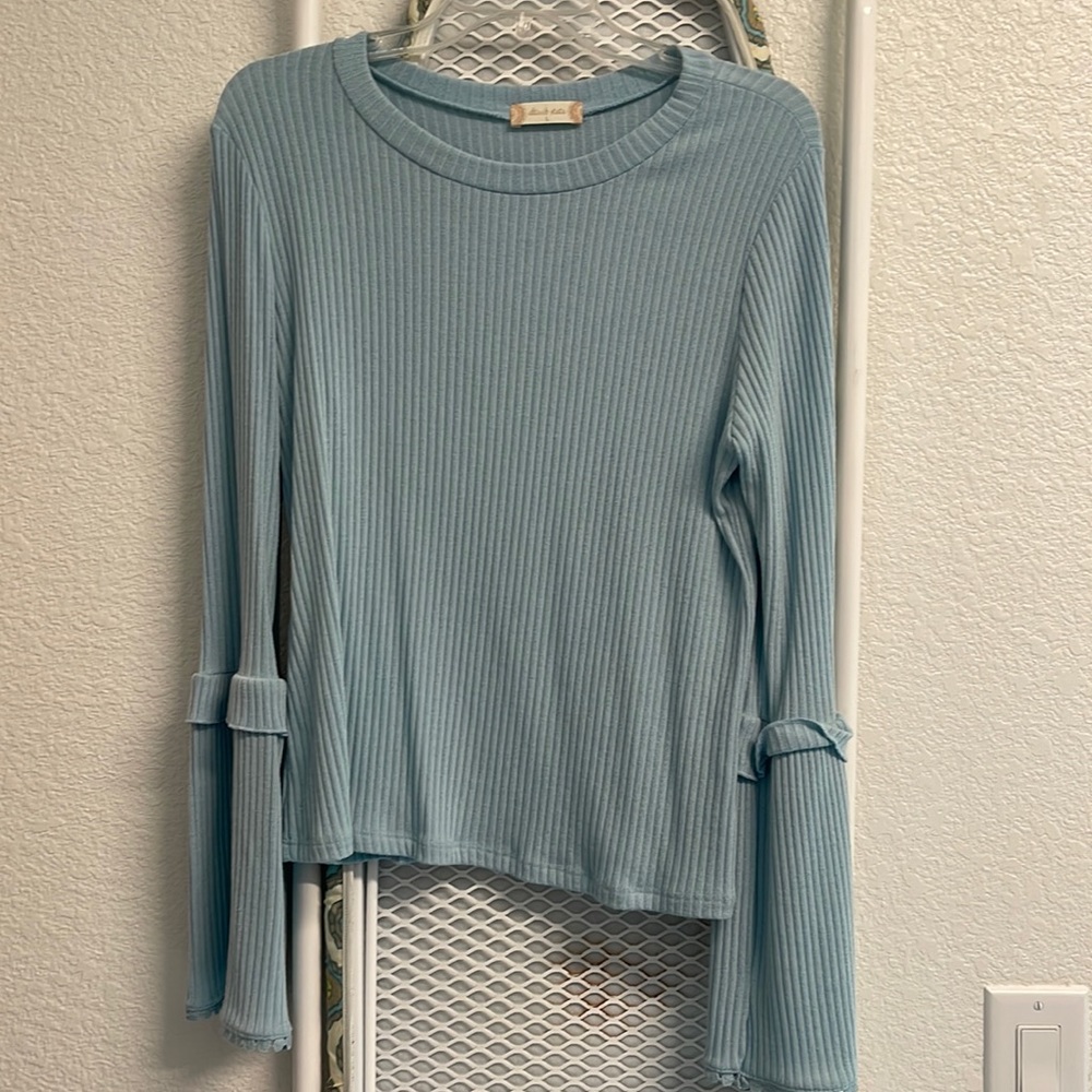 Altrd state worn once